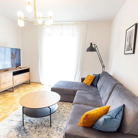 Rhein-Lahn Living - Modernes Design - Balkon Mit Aussicht - Zentrale Lage Nahe Rhein Und Martinsburg Lejlighed Lahnstein Eksteriør billede